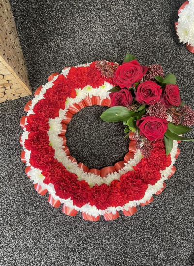 Wreath in Reds Product Image